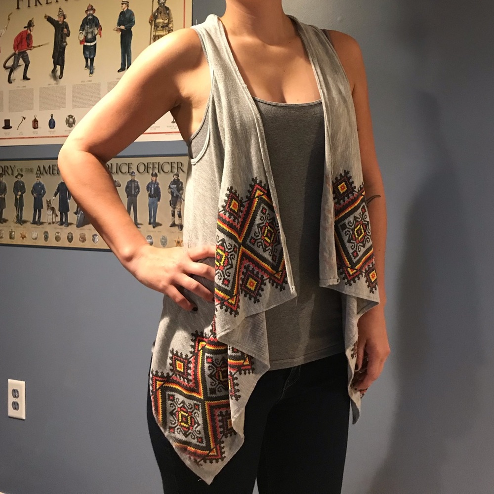 🚨 WEEKEND SALE 11/9-11/11 🚨 sleeveless kimono
